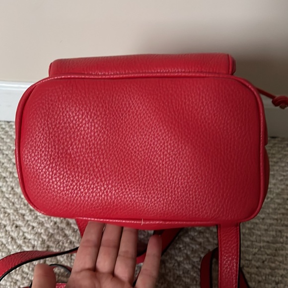 Guess red backpack - Picture 9 of 9